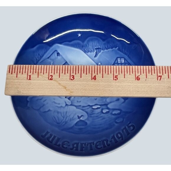 Bing & Grondahl 1975 Christmas at the Old Water Mill Collector Plate 9075 - Picture 4 of 4